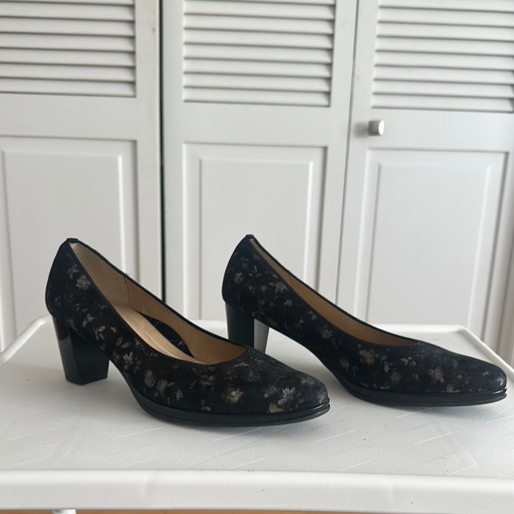 Ara Black Chunky Heel Pumps